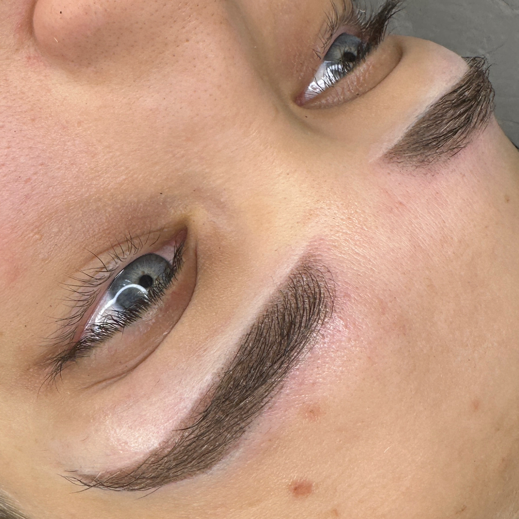 Цветокоррекция перманента бровей/губ