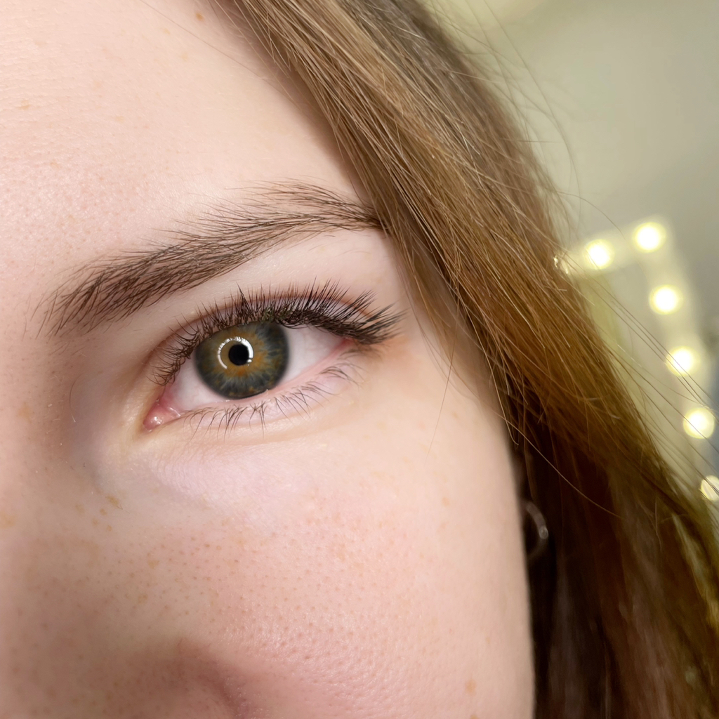 1. Наращивание ресниц 1-1,5d