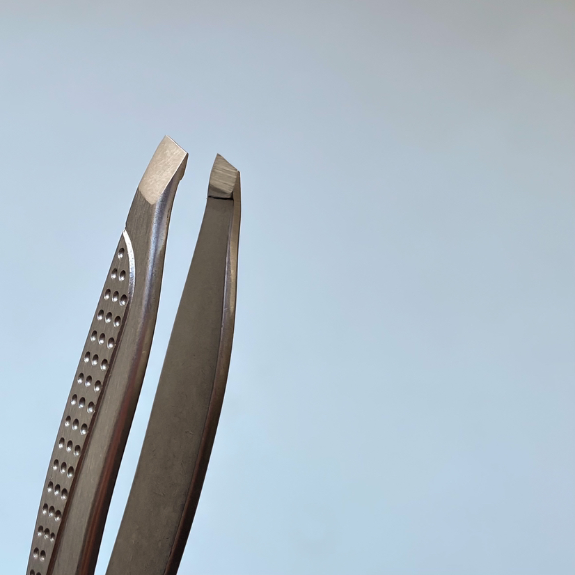 Коррекция бровей