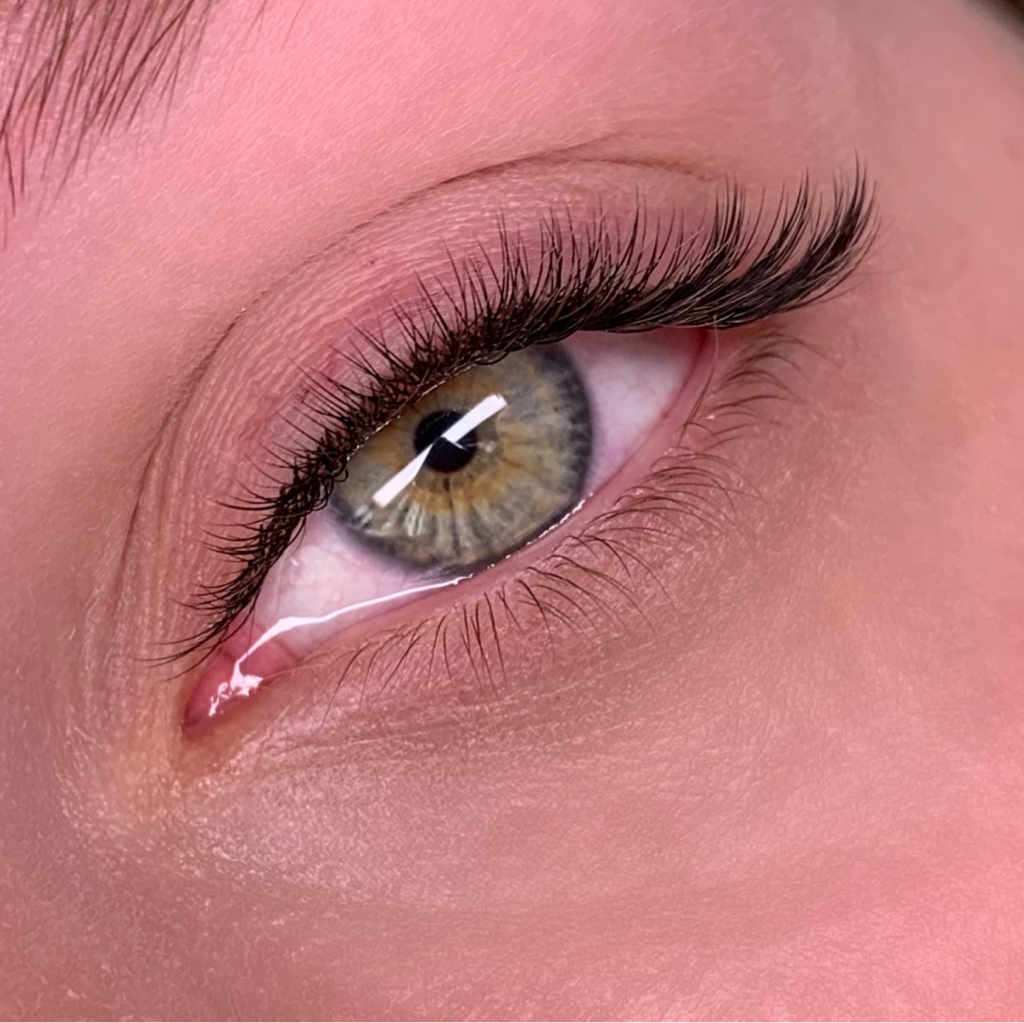 Наращивание ресниц 1D