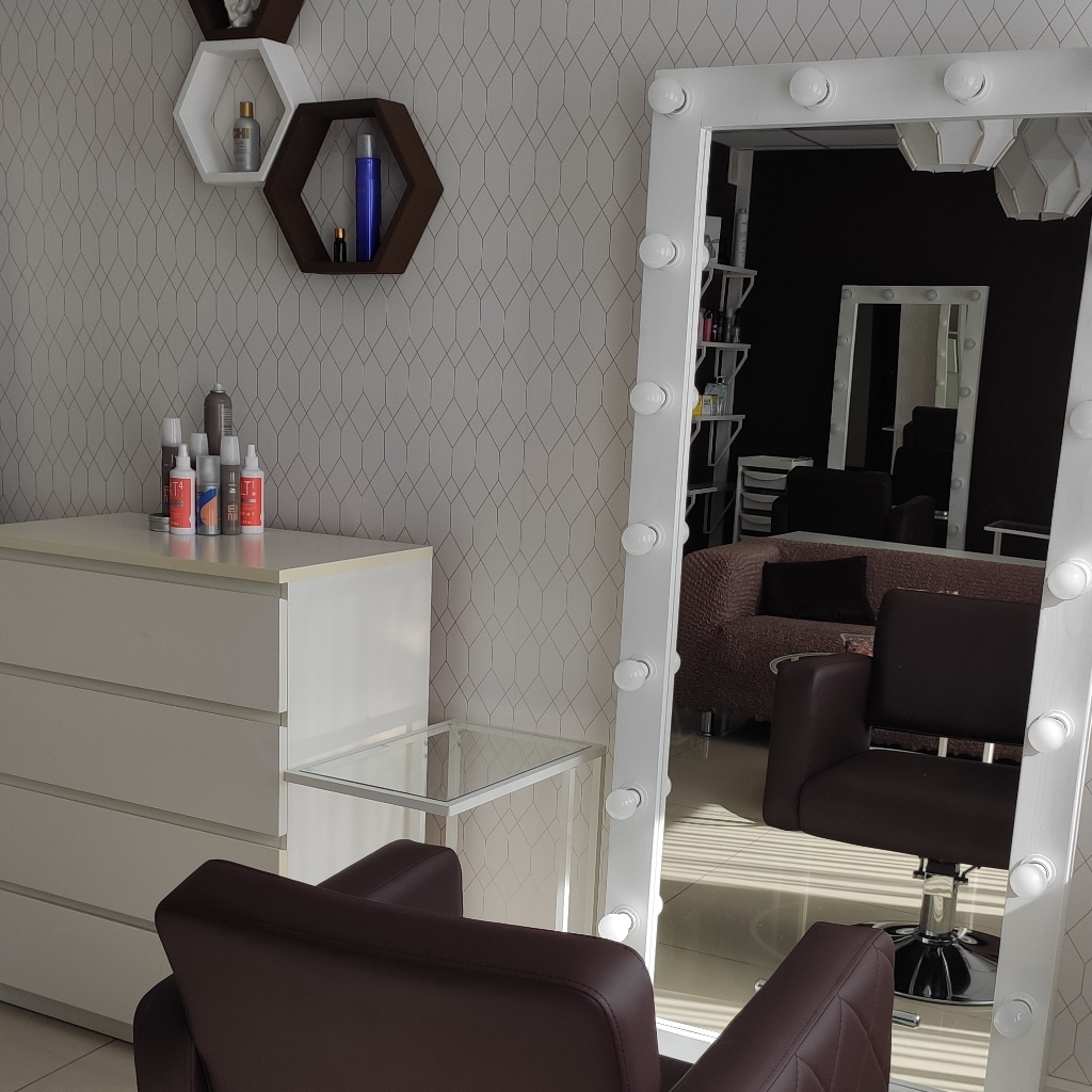 Кресло 2 кресло у окна