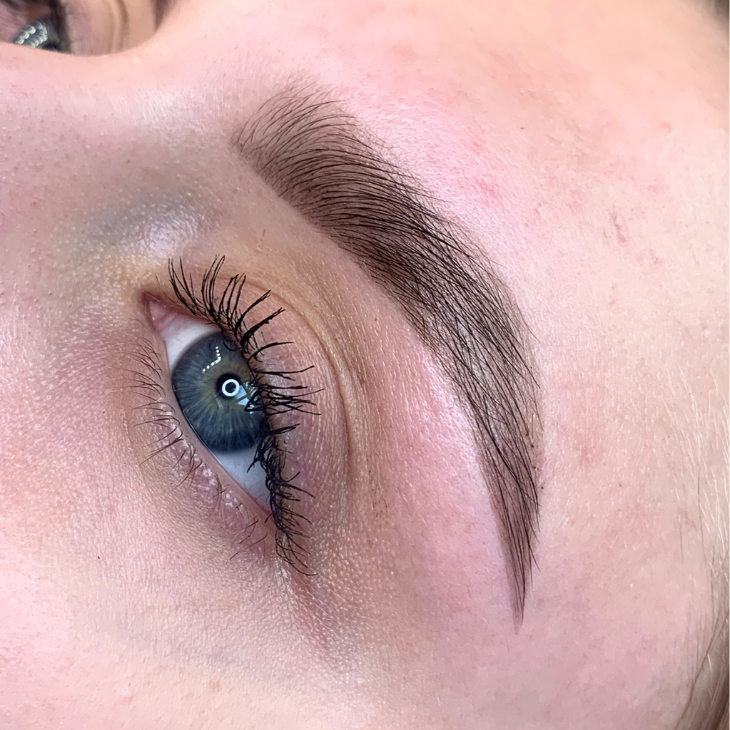 Окрашивание бровей хной +коррекция