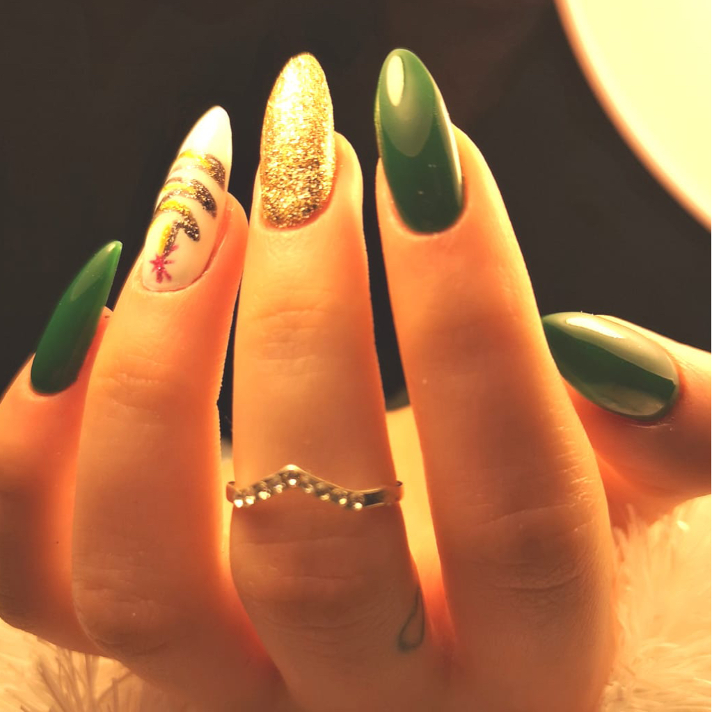 Наращивание ногтей с покрытием гель-лак