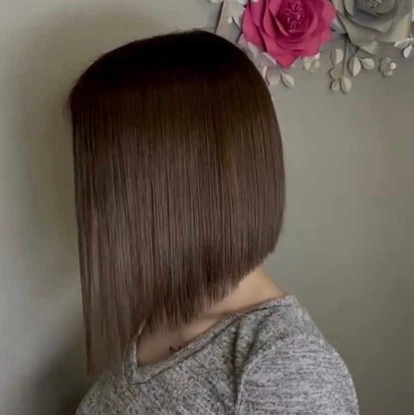 Стрижка женская(каре,каре на удлинение)