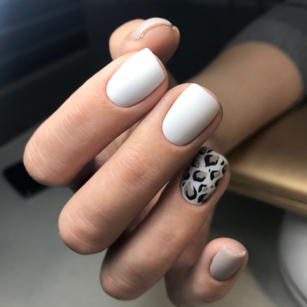 Маникюр с покрытием