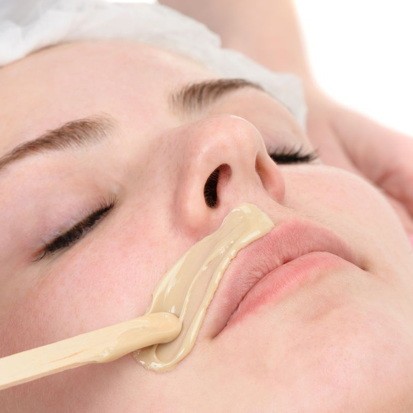 Шугаринг над губой