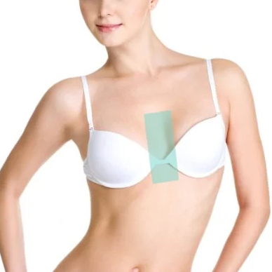 Грудь декольте