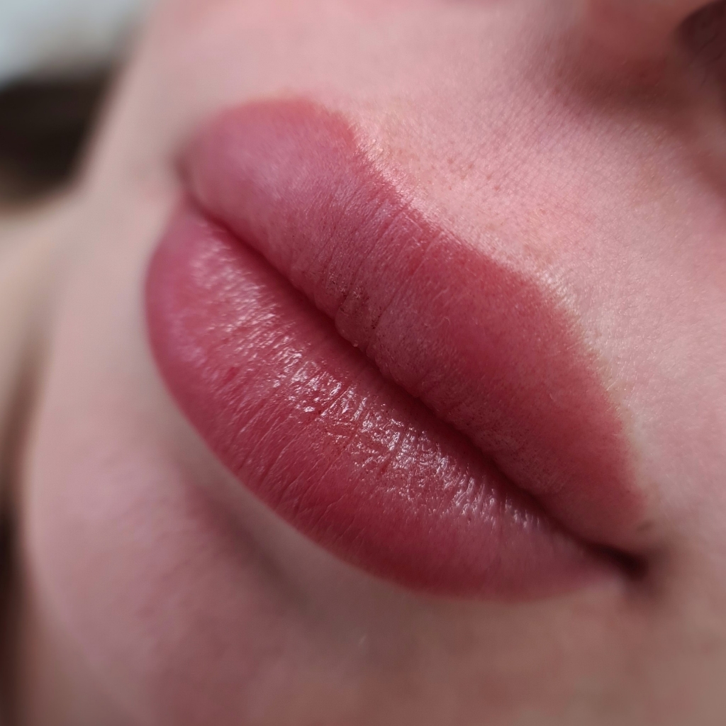 Губы, обновление (рефреш)