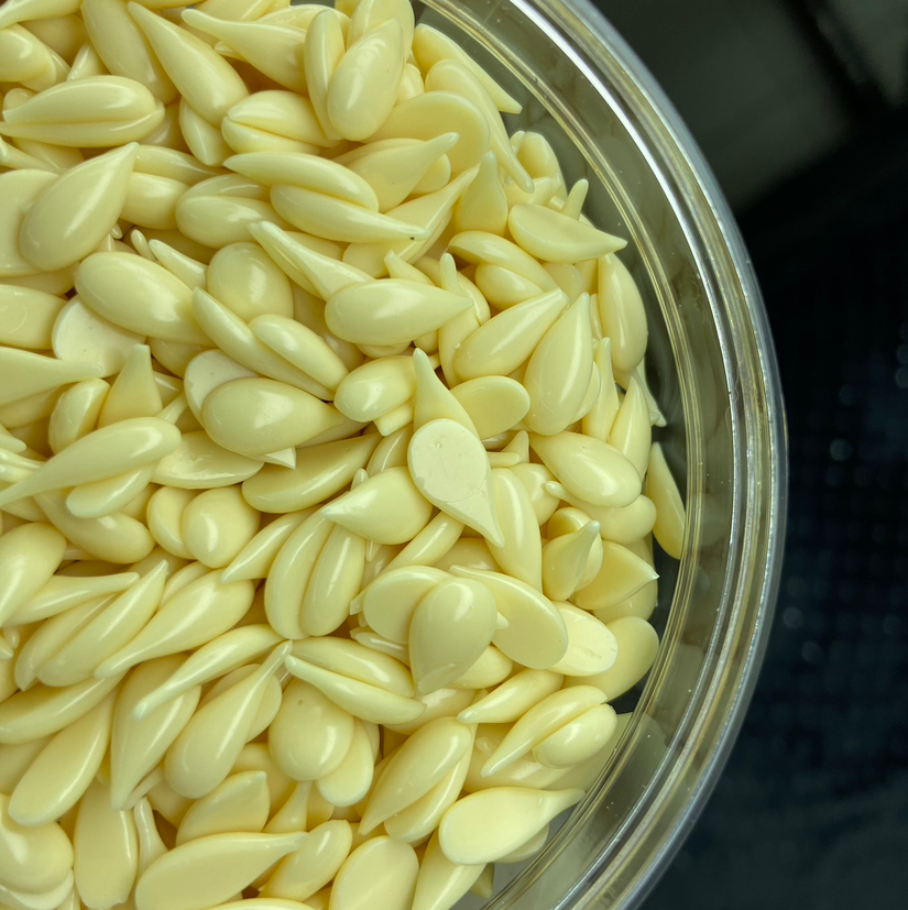 Восковая депиляция «Бакенбарды»