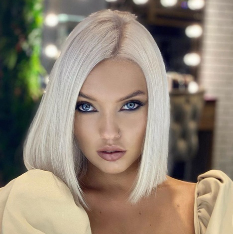 Тотал Блонд
Корень до 2х см 
Длина до лопаток