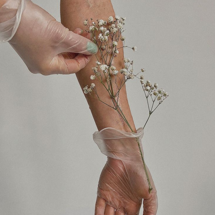 Руки до локтя