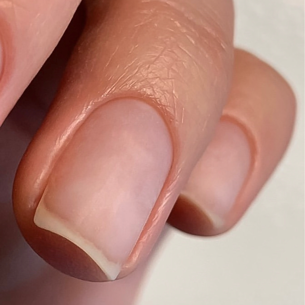 Маникюр без покрытия