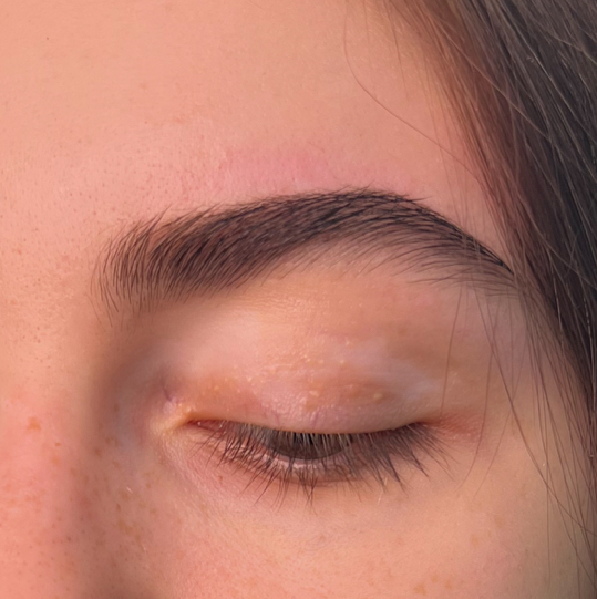 Окрашивание бровей