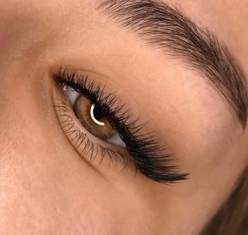 Наращивание ресниц 1/2D