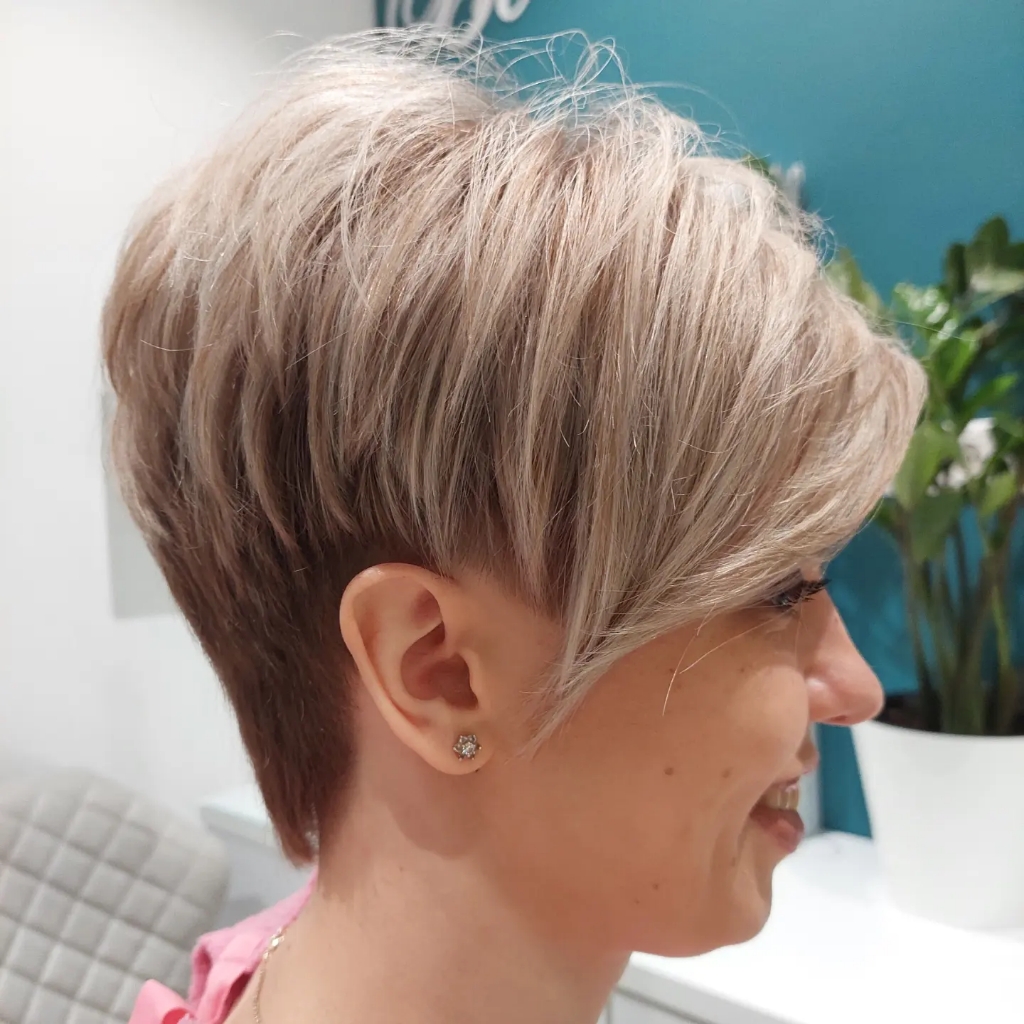 От стрижка женская