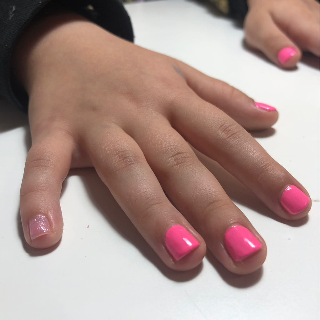 Детский маникюр