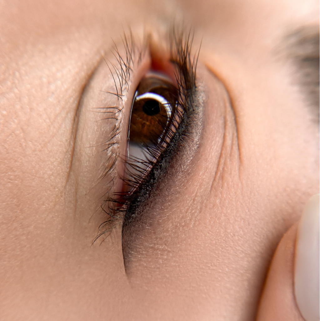 Коррекция перманентного макияжа губ, стрелочки