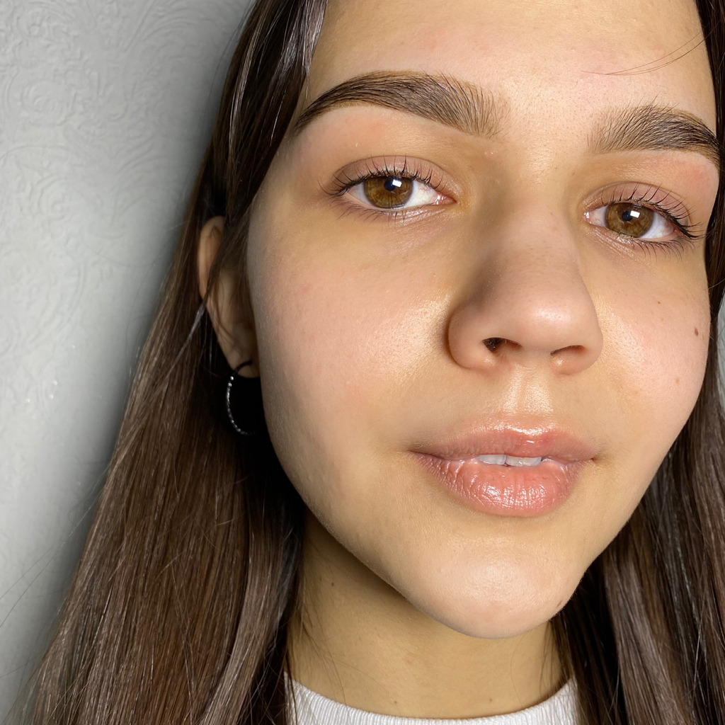 Комплекс Лами ресниц ( Лами + окрашивание+ ботокс)+ Полное оформление бровей ( коррекция пинцет+ воск и окрашивание краска/хна)