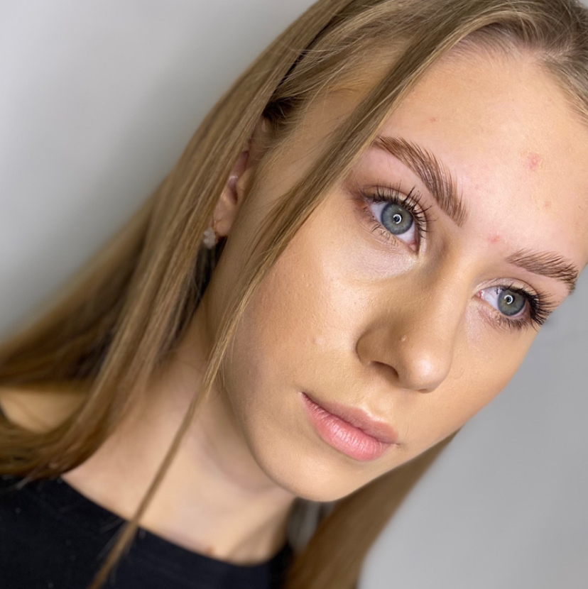 Комплекс: Лами ресниц ( Лами+ окрашивание + ботокс) + Лами бровей ( долговременная укладка; коррекция пинцет+ воск; окрашивание)