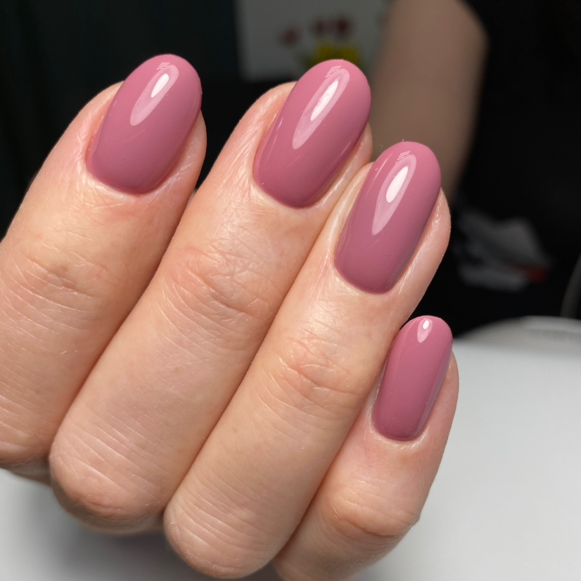 Маникюр + однотонное покрытие