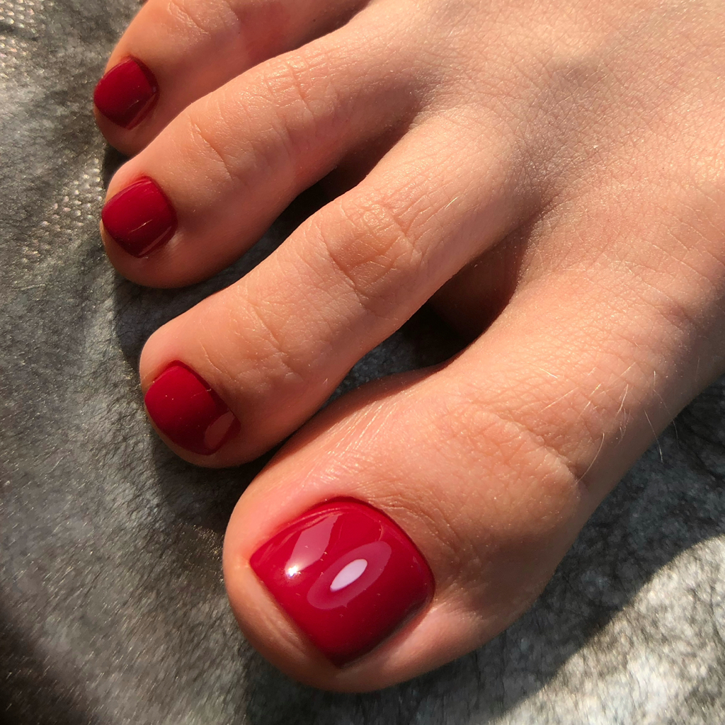 Обработка ногтей с однотонным покрытием