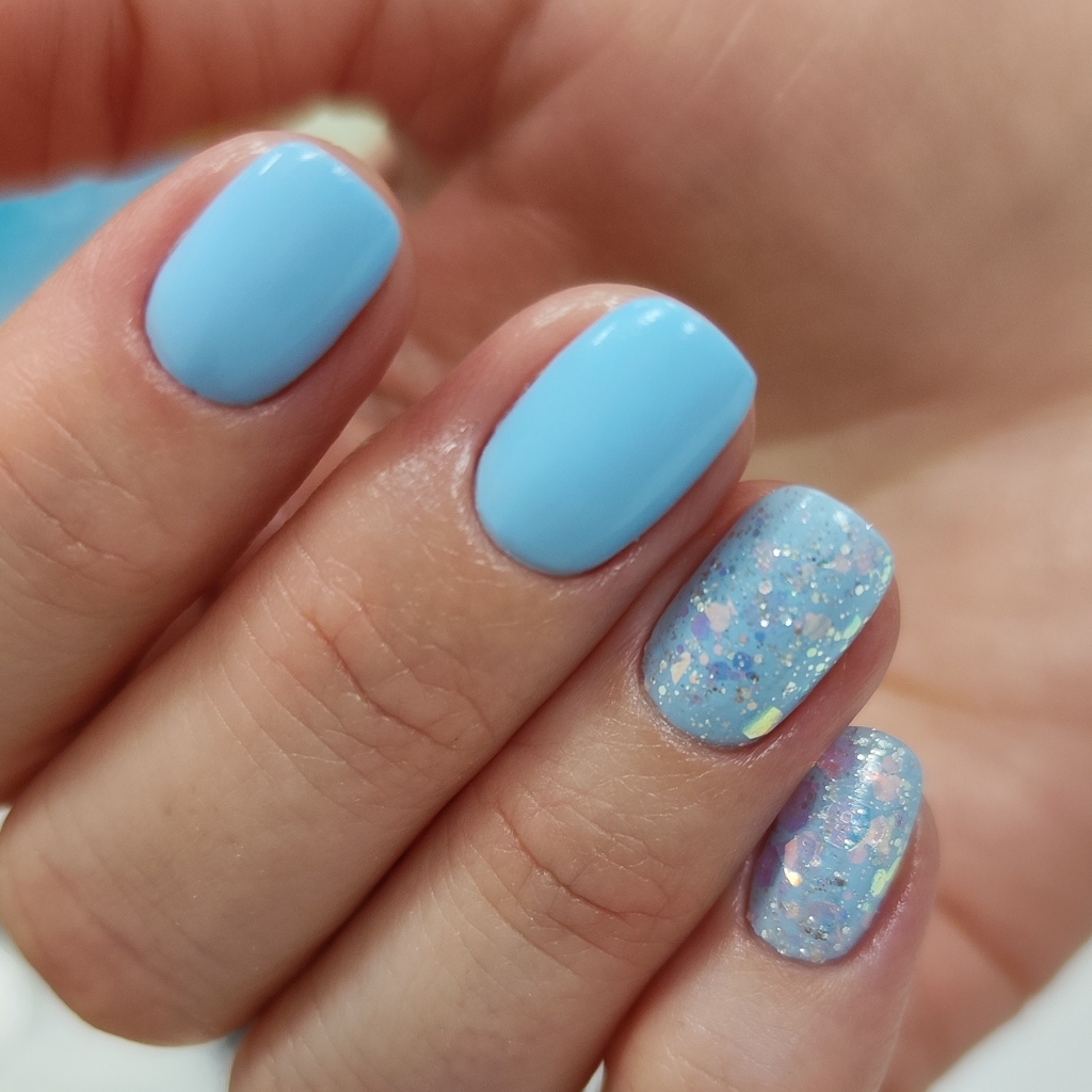 Маникюр с покрытием гель-лаком