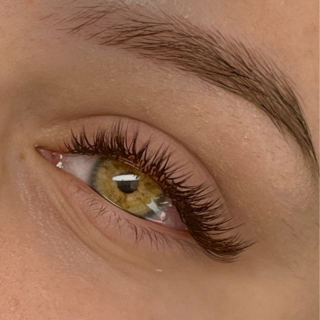 1D NATURAL классическое наращивание,уголки с растушевкой