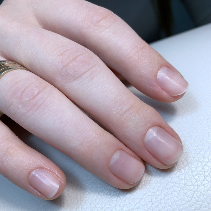 Маникюр женский