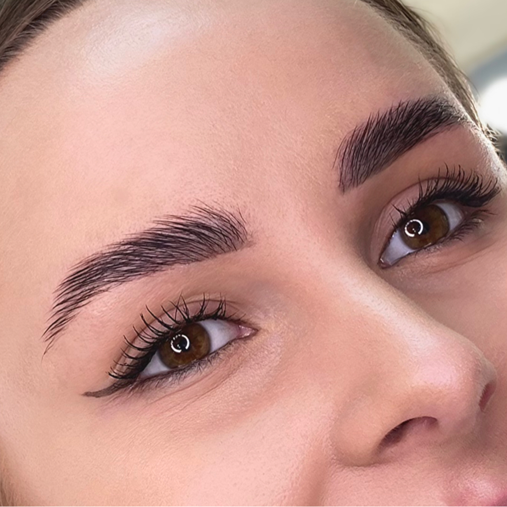 Ламинирование бровей