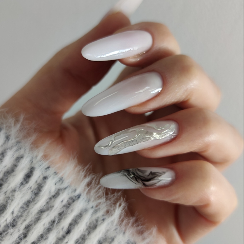 Маникюр с камуфлирующим покрытием гель-лак