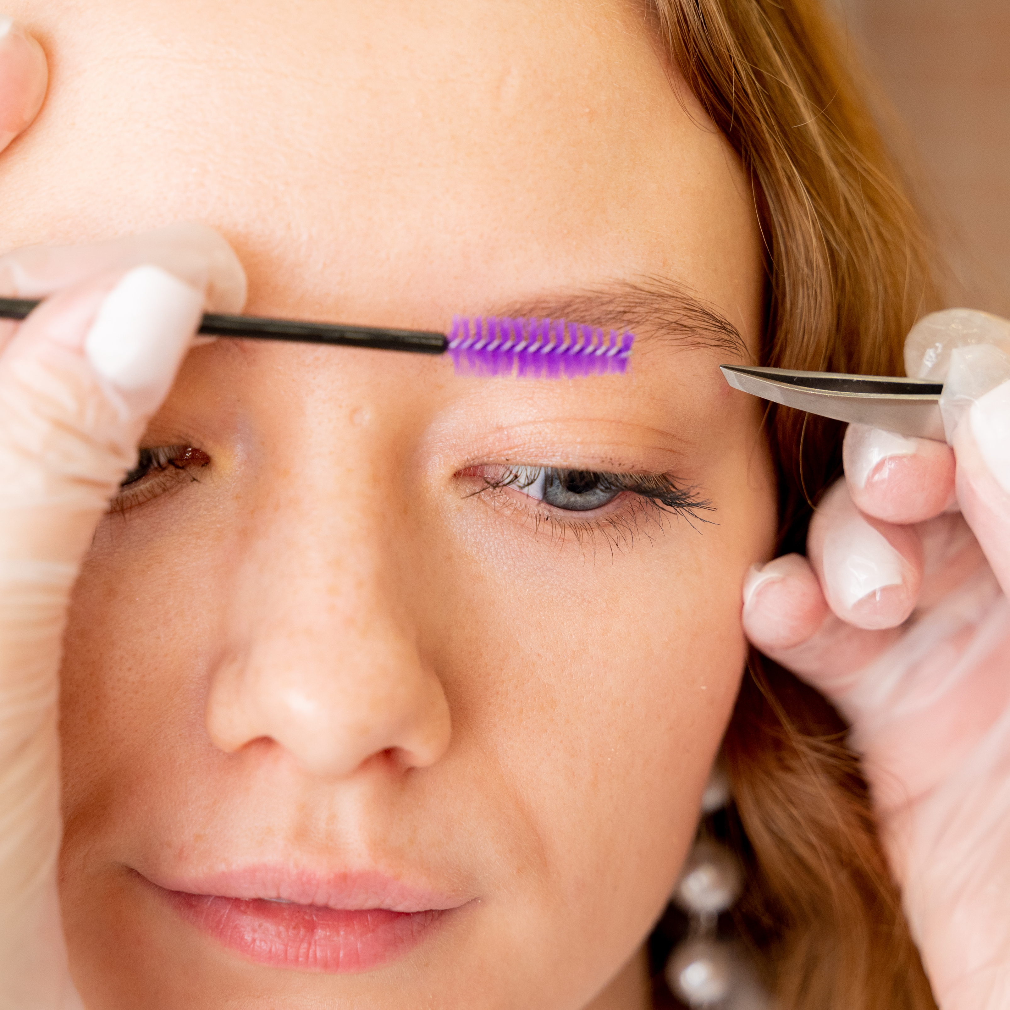 Комплекс: оформления бровей + ДУ + окрашивание