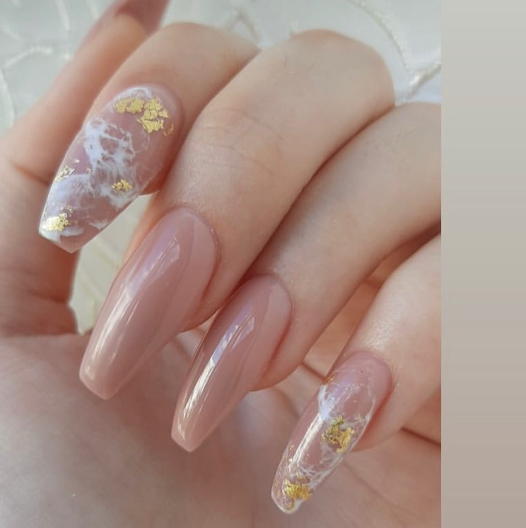 Наращивание ногтей