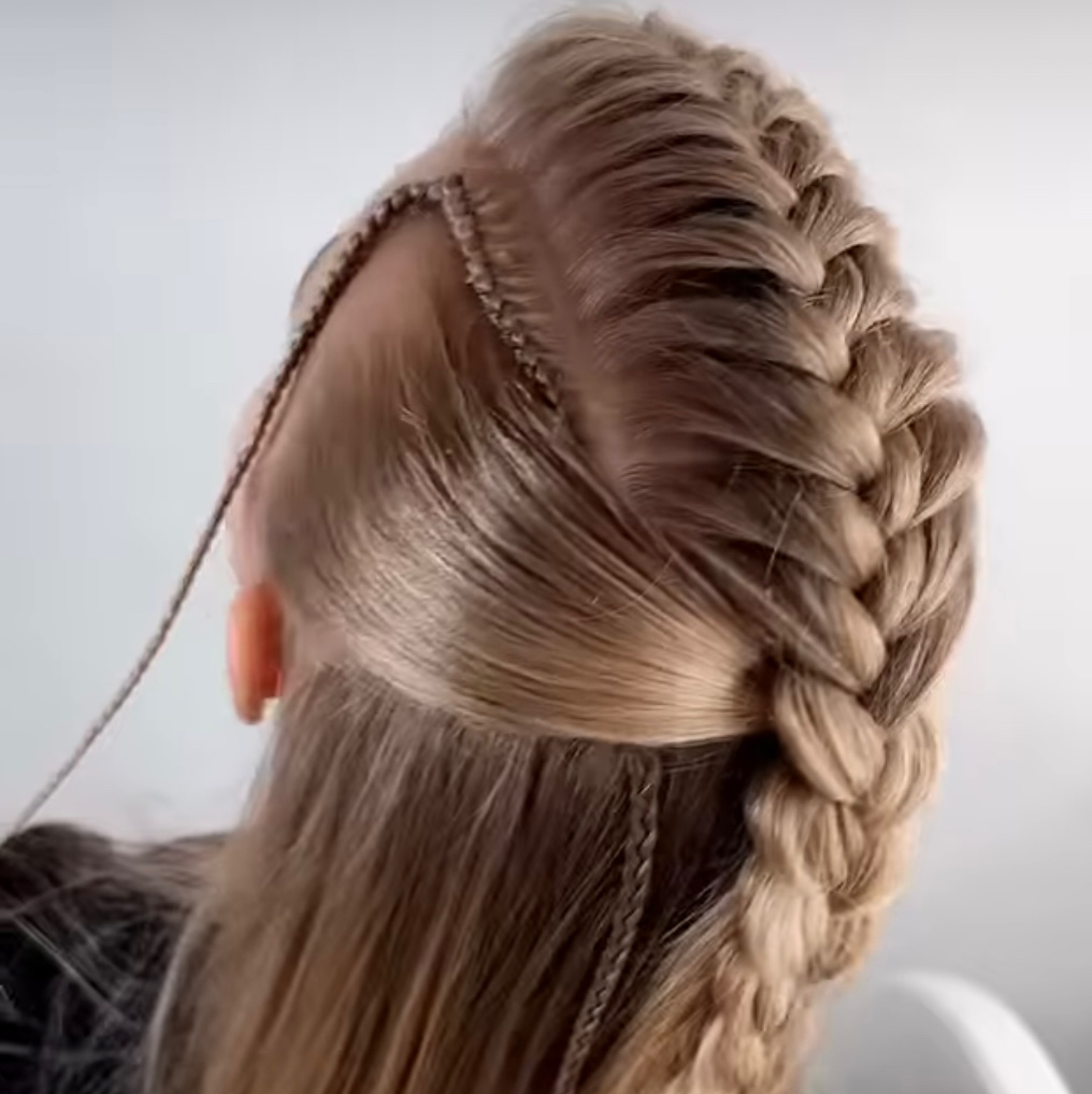 Причёски ,косы ,локоны