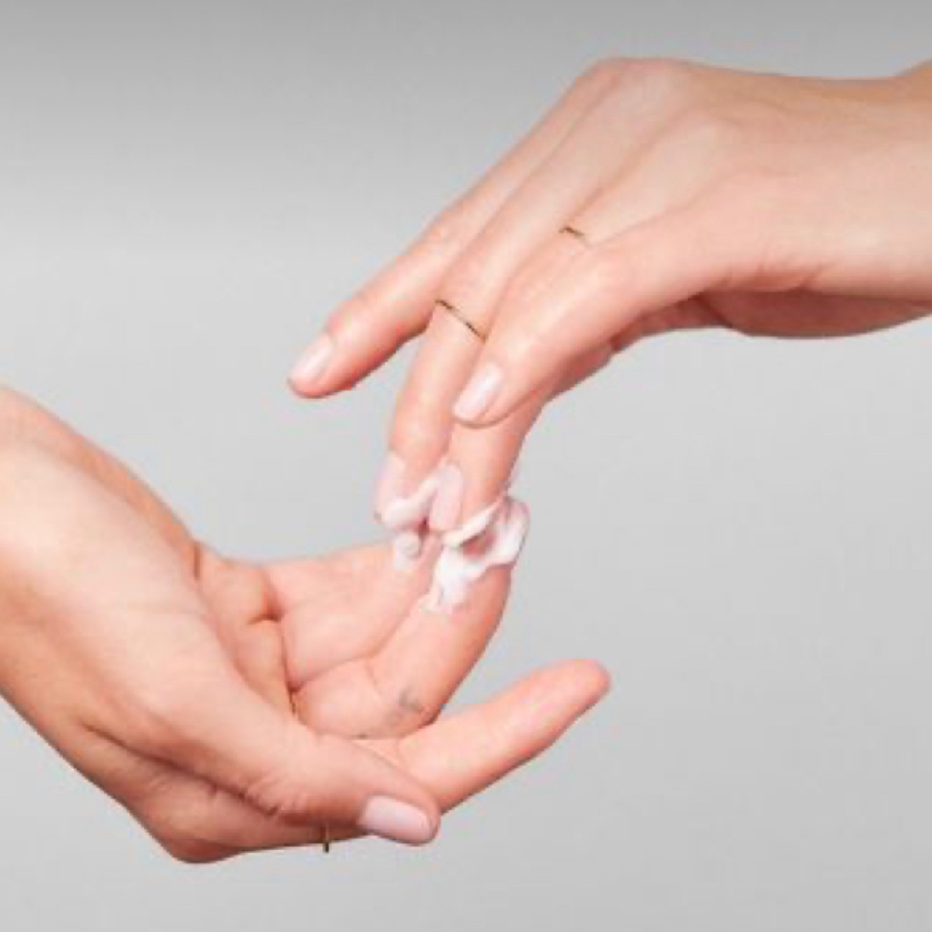 Снятие обычного лака