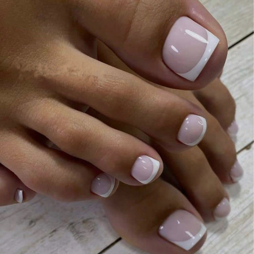 2.1 Экспресс-педикюр с покрытием гель-лак «френч» (без обработки стопы)