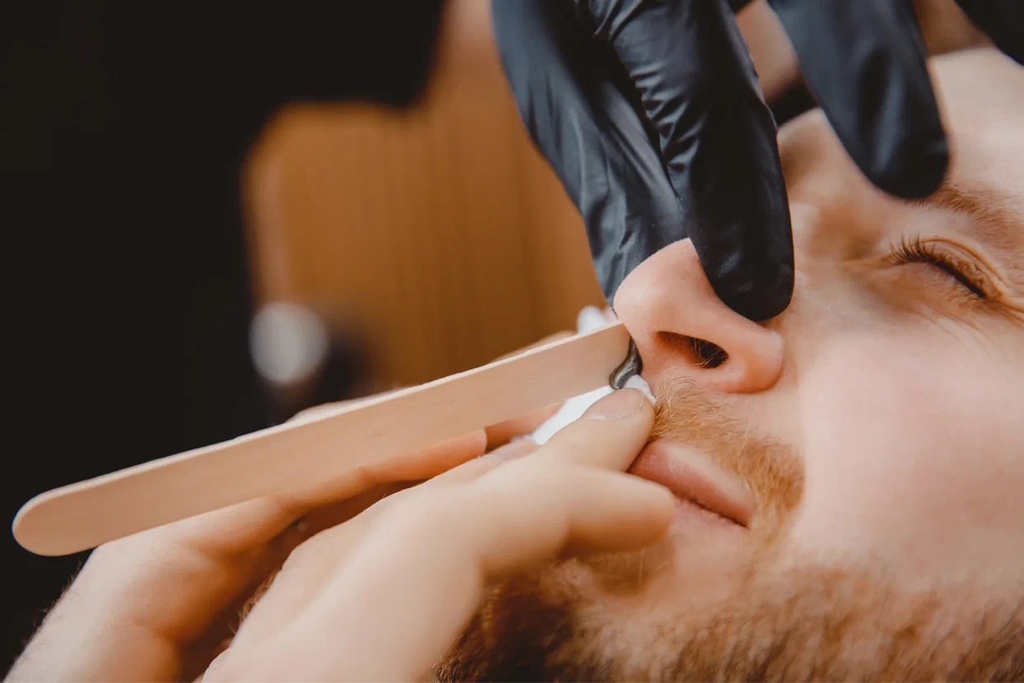 Ваксинг - восковая депиляция