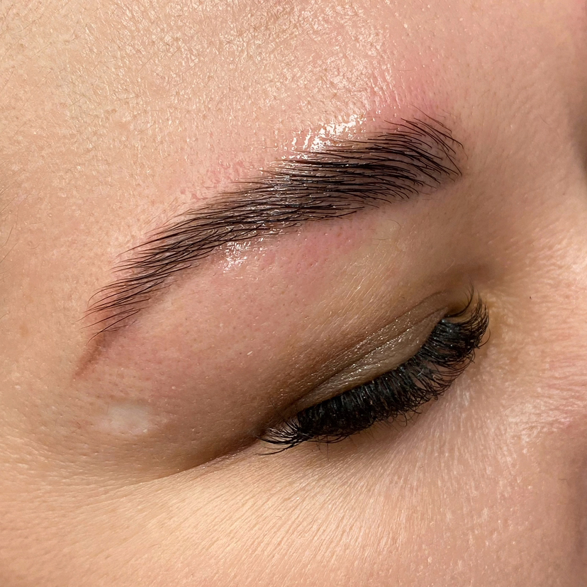 Ламинирование бровей +коррекция бровей (без окрашивания)