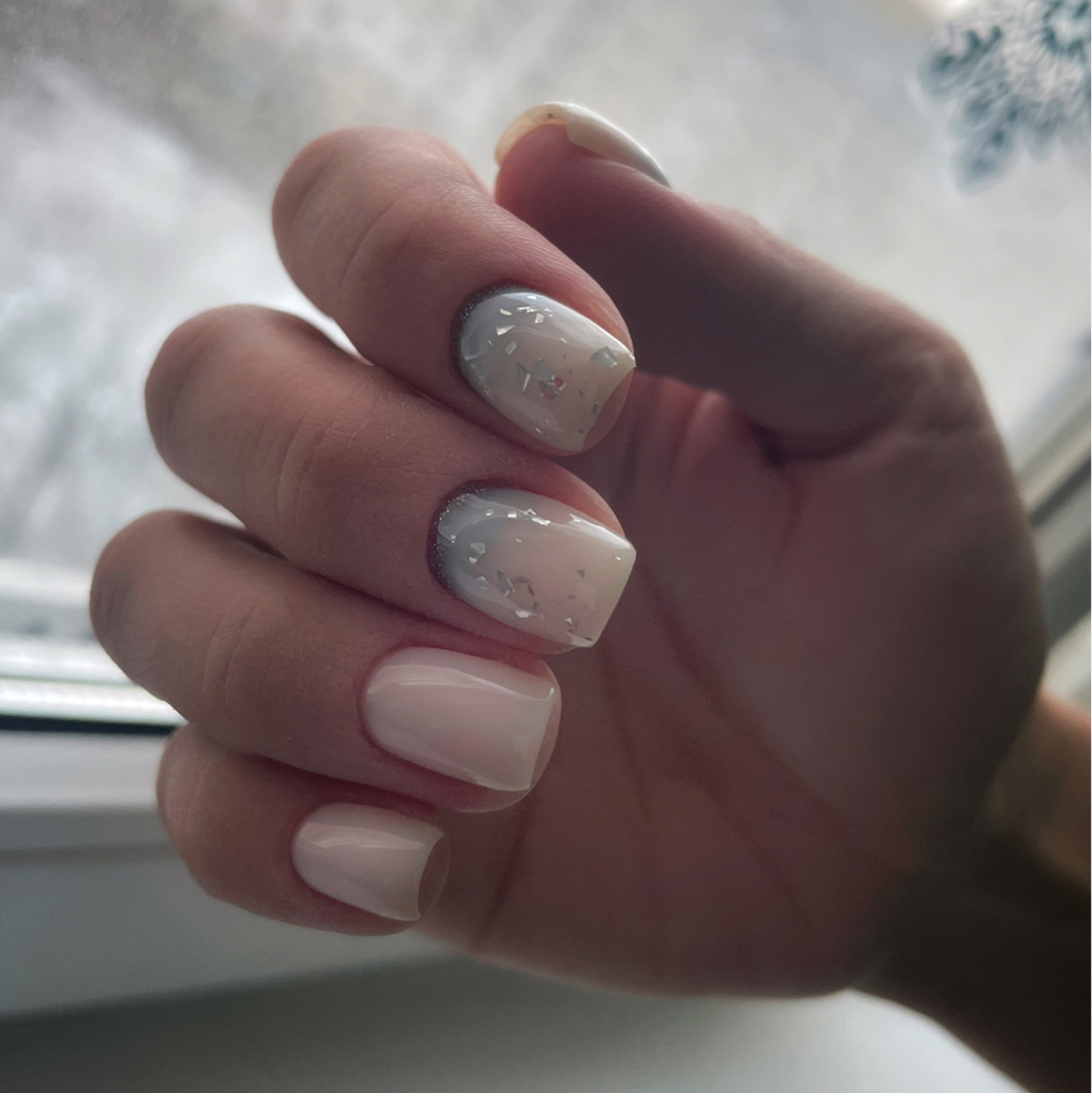 Маникюр с покрытием