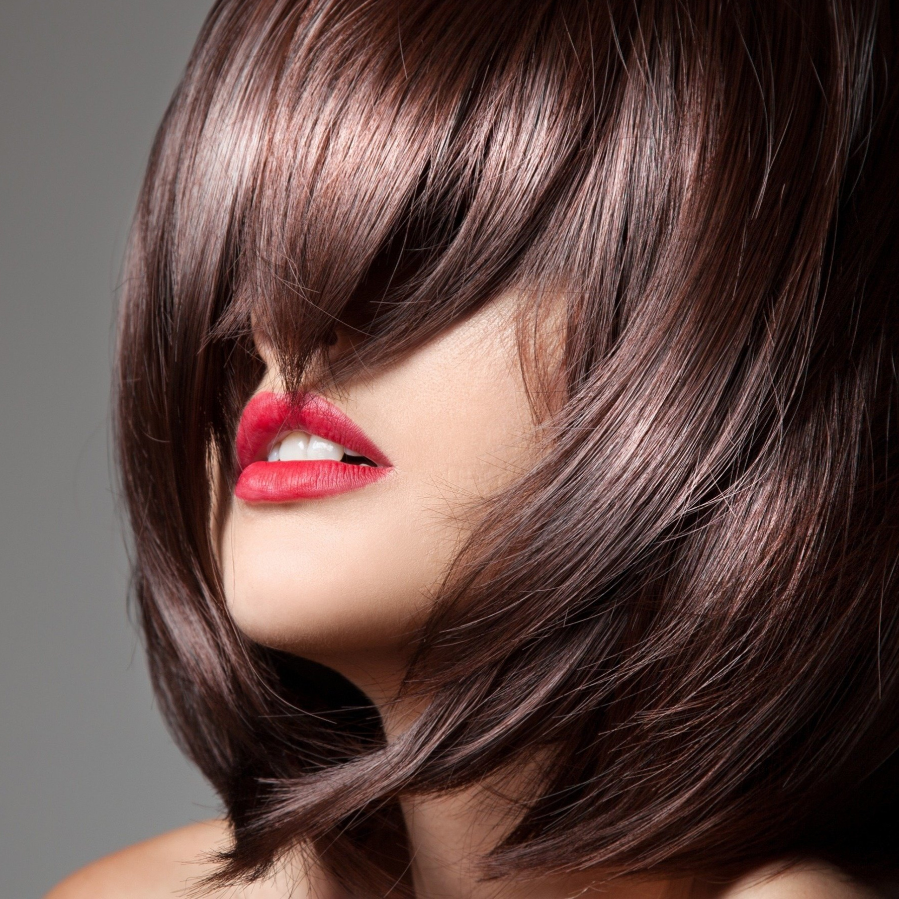 Окрашивание краской Constant Delight с витамином С в один тон средние волосы