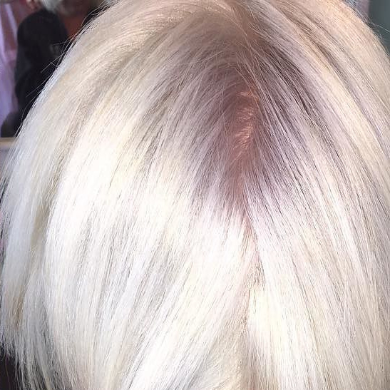 Осветление волос Constant Delight Короткие волосы, корни