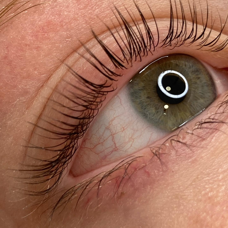 Окрашивание ресниц