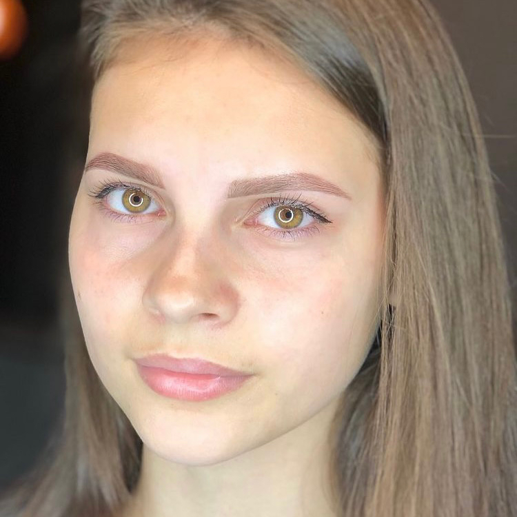 Коррекция + окрашивание бровей