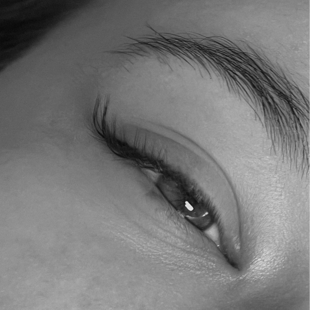 Наращивание - уголки / 0,5 D (Лучики/пучки/коричневые включены в стоимость)