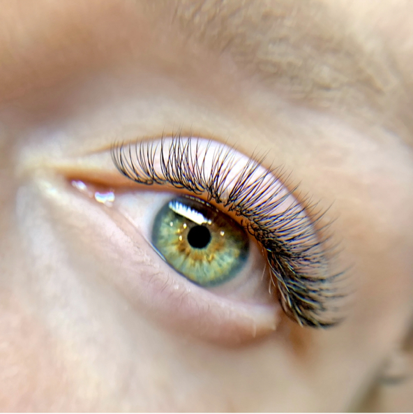 Наращивание ресниц 1D (классический объем)