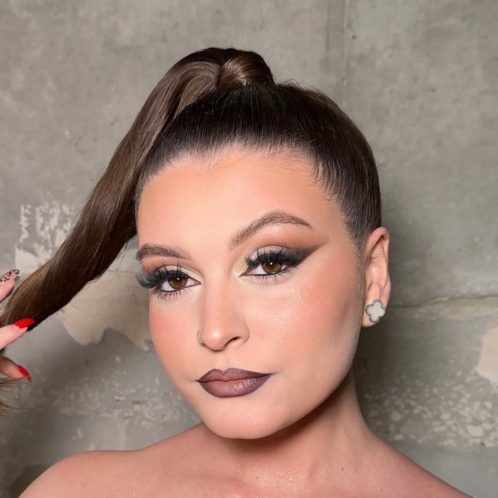 Полный образ: макияж и прическа