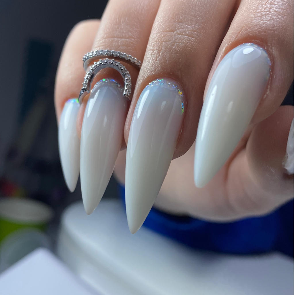 Наращивание ногтей