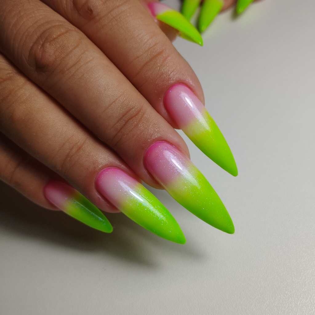 Наращивание ногтей с покрытием в один тон (оплата наличными!!!)