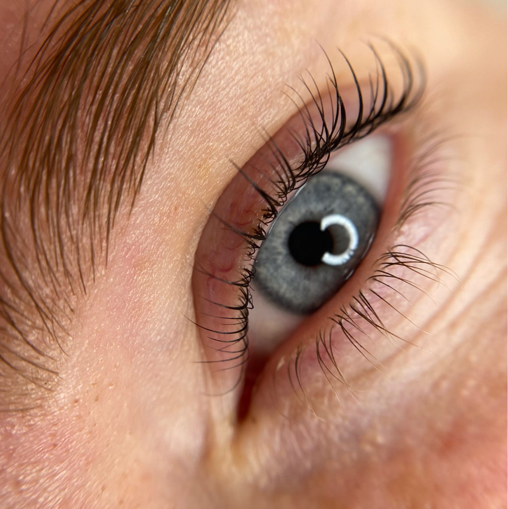 Ламинирование ресниц