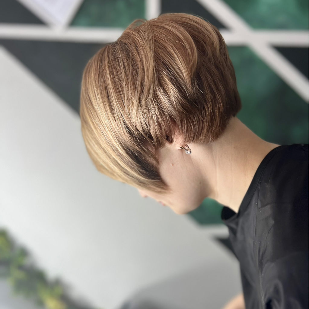 Окрашивание волос (тон в тон)