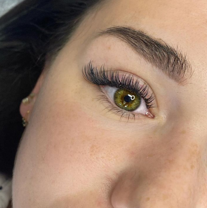 Наращивание ресниц 3D